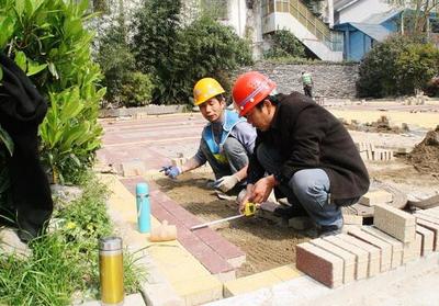 中国一冶湖北分公司海绵工程建设助力学校环境提升